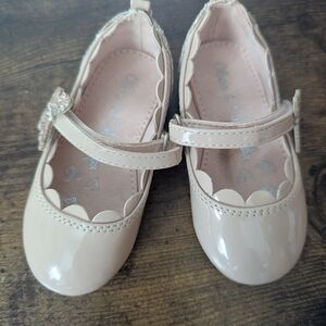 Elegant Beige Kids Shoes